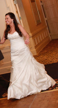 Load image into Gallery viewer, Essence Of Australia &#39;Ivory Satin 5852&#39; size 8 used wedding dress front view on bride
