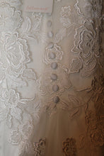 Load image into Gallery viewer, Lillian West &#39;6486&#39; wedding dress size-08 NEW
