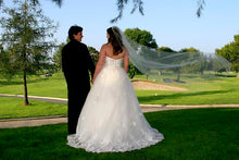 Load image into Gallery viewer, Maggie Sottero &#39;unknown&#39; wedding dress size-14 PREOWNED
