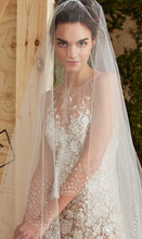 Load image into Gallery viewer, Carolina Herrera &#39;Addison&#39; size 6 used wedding dress front view on model
