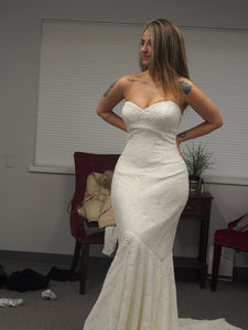 Lillian West '6425' wedding dress size-06 NEW