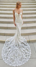 Load image into Gallery viewer, Enzoani &#39;Lunaire&#39; size 6 new wedding dress front view on model

