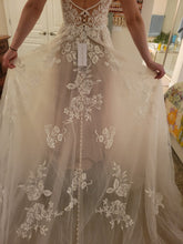 Load image into Gallery viewer, Allure Bridals &#39;A1215&#39; wedding dress size-06 NEW
