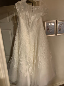 David's Bridal '8CMK513' wedding dress size-16 NEW