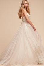 Load image into Gallery viewer, BHLDN &#39;Rowland&#39; size 6 used wedding dress side view on model
