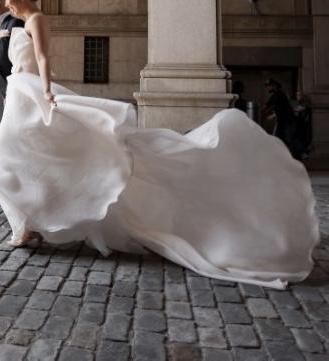 Antonio Riva 'Filippa' size 4 used wedding dress side view on bride