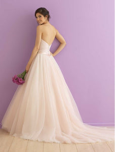 Allure '2904' size 12 new wedding dress back view on model