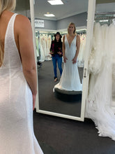 Load image into Gallery viewer,  &#39;Desire &#39; wedding dress size-08 NEW
