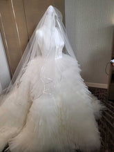 Load image into Gallery viewer, Rivini &#39;Ross&#39; wedding dress size-08 PREOWNED
