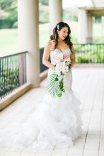 Load image into Gallery viewer, Kitty Chen &#39;Avera #K1886&#39; wedding dress size-06 PREOWNED
