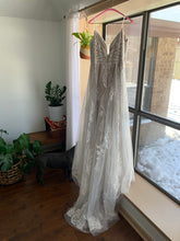 Load image into Gallery viewer, None &#39;EY006&#39; wedding dress size-14 PREOWNED
