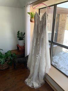 None 'EY006' wedding dress size-14 PREOWNED