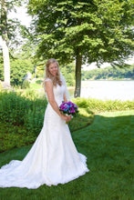 Load image into Gallery viewer, Premiere &#39;Lace keyhole back wedding dress&#39; wedding dress size-04 NEW
