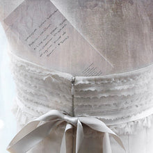 Load image into Gallery viewer, Junko Yoshioka &#39;Alice&#39; size 6 new wedding dress back view on mannequin
