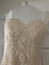 Load image into Gallery viewer, Essense of Australia &#39;Romantic Vintage Lace&#39; size 8 used wedding dress front view close up

