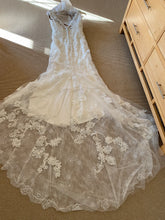 Load image into Gallery viewer, Casablanca &#39;Imperial&#39; size 12 new wedding dress back view flat
