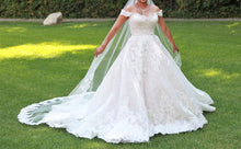 Load image into Gallery viewer, Allure &#39;C461&#39; size 10 used wedding dress front view on bride

