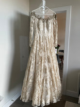 Load image into Gallery viewer, Unknown &#39;Unknown&#39; wedding dress size-06 SAMPLE

