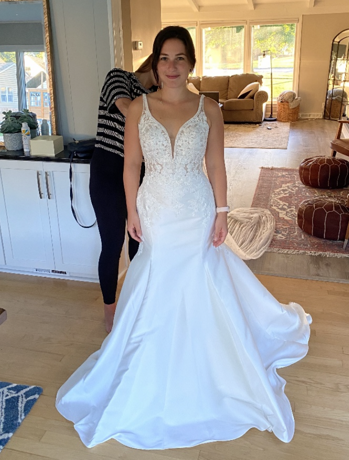 Essense of Australia 'D2675' wedding dress size-12 NEW