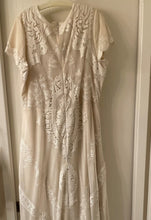 Load image into Gallery viewer, Wilderly &#39;1992&#39; wedding dress size-16 NEW
