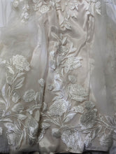 Load image into Gallery viewer, Melissa Sweet &#39;MS251199&#39; wedding dress size-02 NEW
