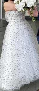 Monique Lhuillier 'Ruffled Strapless Star Tulle Tea Length Dress' wedding dress size-04 PREOWNED
