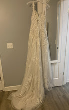 Load image into Gallery viewer, Maggie Sottero &#39;24515 Courtney&#39; wedding dress size-04 NEW

