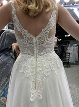 Load image into Gallery viewer, Maggie Sottero &#39;Rebecca Sottero Shauna&#39; wedding dress size-06 NEW

