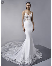 Load image into Gallery viewer, Enzoani &#39;McKinley&#39; size 4 new wedding dress front view on model
