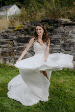 Load image into Gallery viewer, JUSTIN ALEXANDER &#39;Justin Alexander 88003&#39; wedding dress size-00 PREOWNED
