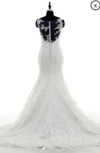 Load image into Gallery viewer, Custom &#39;Cocomelody&#39; size 12 new wedding dress back view on mannequin
