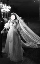 Load image into Gallery viewer, Netta Benshabu &#39;Felicity&#39; wedding dress size-02 PREOWNED
