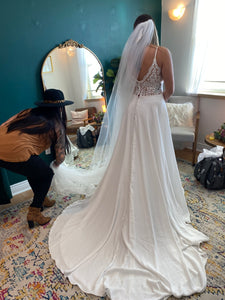 Mon Cherie 'Madison ' wedding dress size-10 NEW