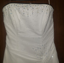 Load image into Gallery viewer, Maggie Sottero &#39;298222&#39; wedding dress size-10 PREOWNED
