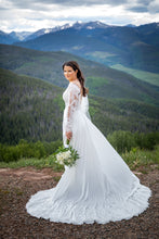 Load image into Gallery viewer, Kathryn Elizabeth &#39;Noelle Hibiscus Collection&#39; wedding dress size-04 PREOWNED
