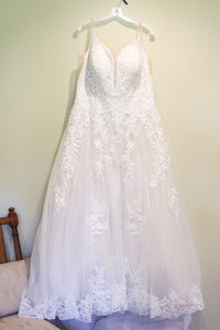 Essense of Australia 'D2905' wedding dress size-20 PREOWNED