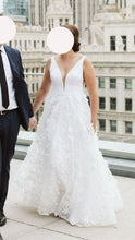 Load image into Gallery viewer, Savin London &#39;Alika Dress&#39; wedding dress size-06 PREOWNED
