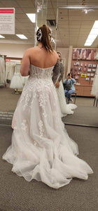 Galina Signature 'Swg834' wedding dress size-02 NEW