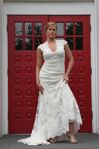 Allure '2455' wedding dress size-08 PREOWNED
