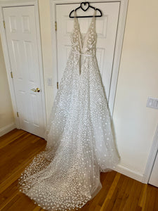 Mira Zwillinger 'Gigi V' wedding dress size-06 SAMPLE