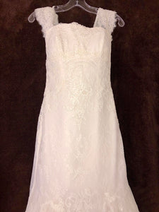 Aire Barcelona 'Timeless Lace' size 6 new wedding dress front view close up