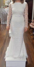 Load image into Gallery viewer, Designer Boutique &#39;Tessa by Daughters of Simone&#39; wedding dress size-06 NEW
