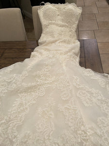 Enzoani 'Dakota' wedding dress size-10 PREOWNED