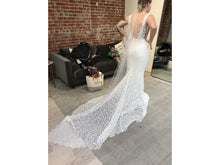 Load image into Gallery viewer, Laudae &#39;Jasmin&#39; size 6 new wedding dress back view on bride
