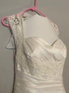 La Soie Bridal '11611' size 6 new wedding dress front view close up