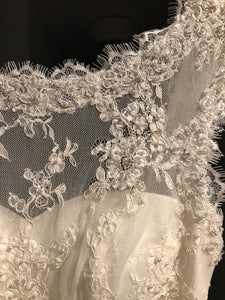 Robert Bullock 'Maggie' size 4 new wedding dress close up of fabric