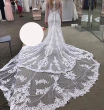 Load image into Gallery viewer, Galina Signature &#39;SWG762&#39; wedding dress size-00 PREOWNED
