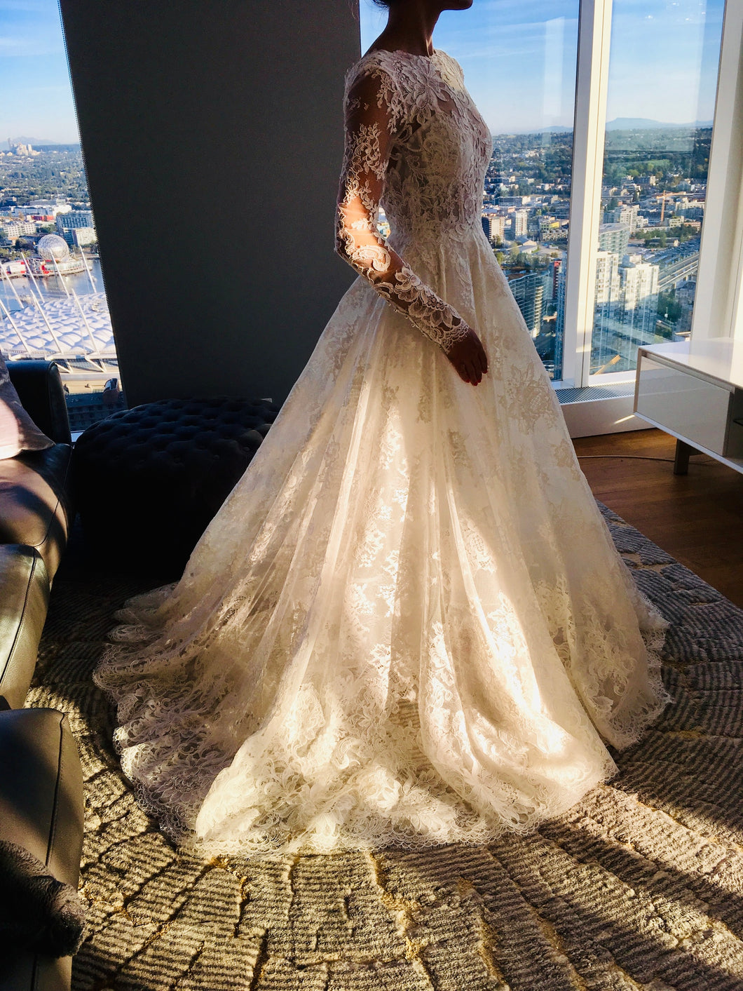 Monique Lhuillier 'Sistine' wedding dress size-02 NEW