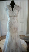 Load image into Gallery viewer, Allure Bridals &#39;C150&#39; - Allure Bridals - Nearly Newlywed Bridal Boutique - 3
