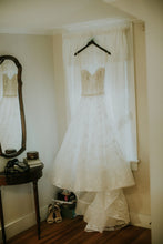 Load image into Gallery viewer, Isabelle Armstrong &#39;Samm&#39; wedding dress size-02 PREOWNED
